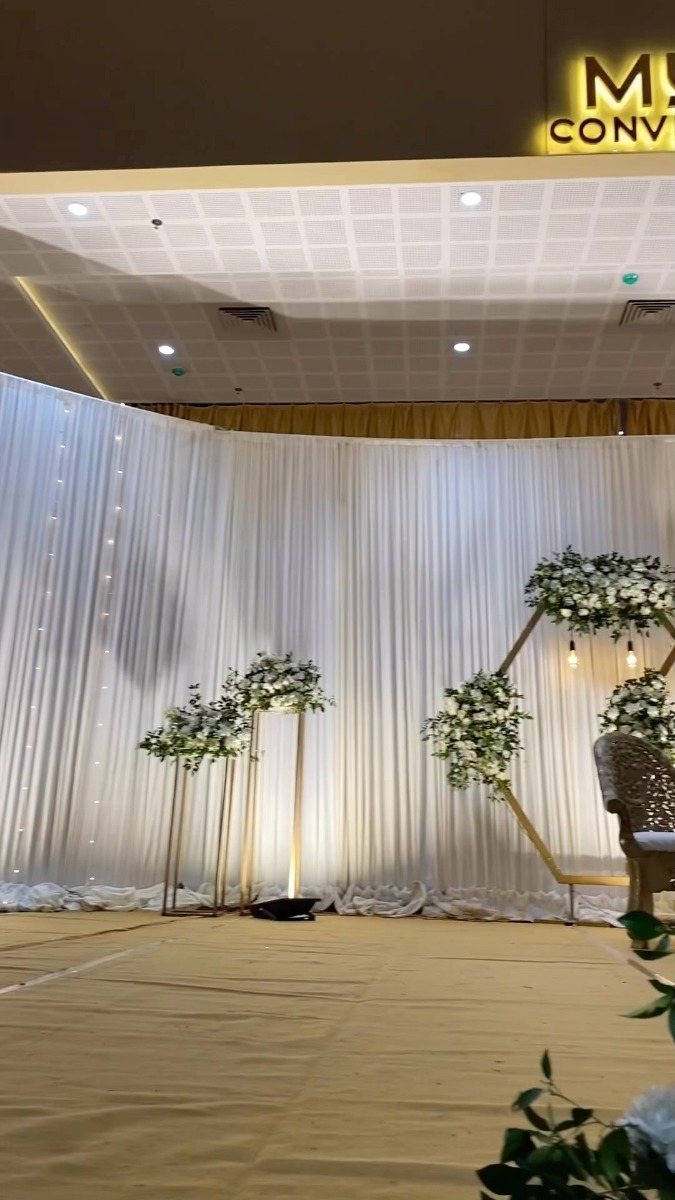 Grand mandap set for a Tamil wedding at Dwarka Palace, Madurai